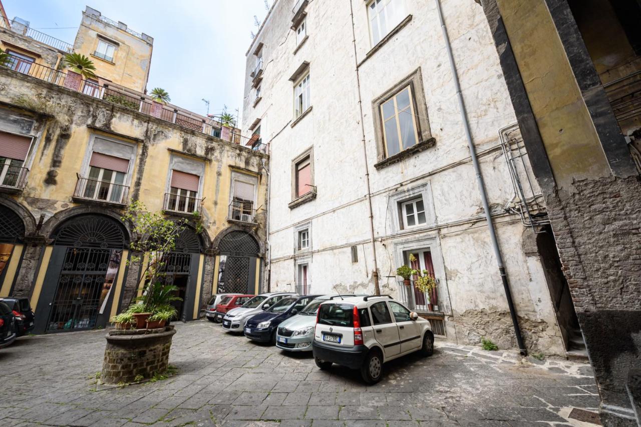 Via Atri 37 Apartment Napoli Bagian luar foto